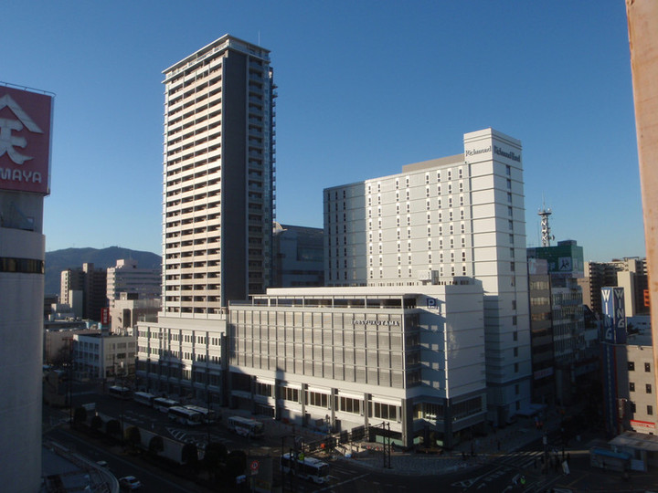 日本共産党福山市議団 11 9 7 中心市街地再開発 巨大ビルでは活性化しない